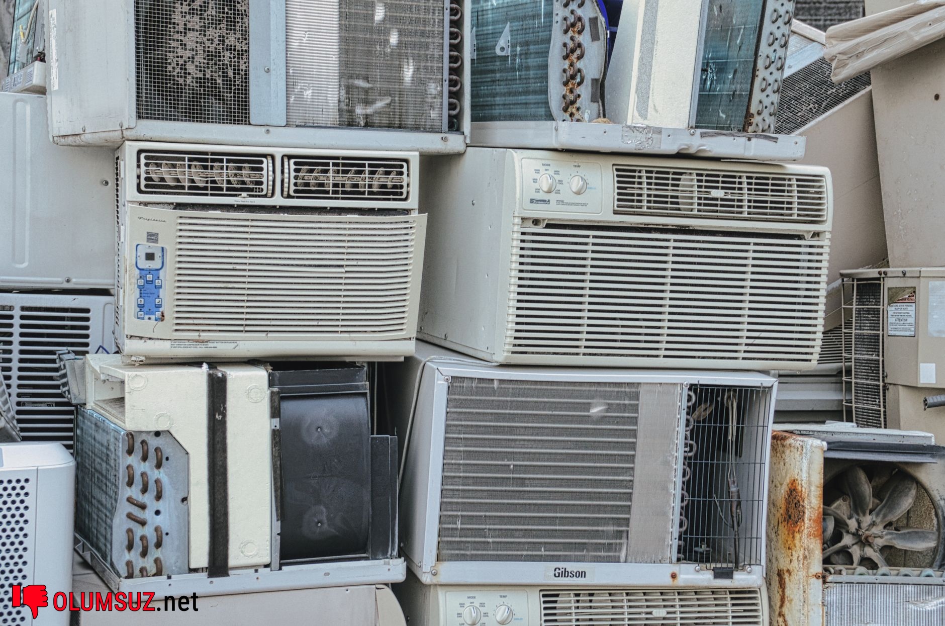 Klimalı ofiste göz kuruluğu ve baş ağrısı
