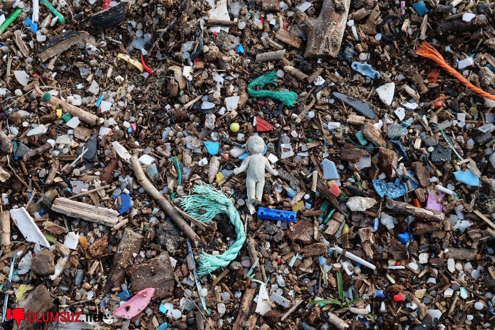 Mikroplastik parçacıklar, gıda ambalajından sızma süreci