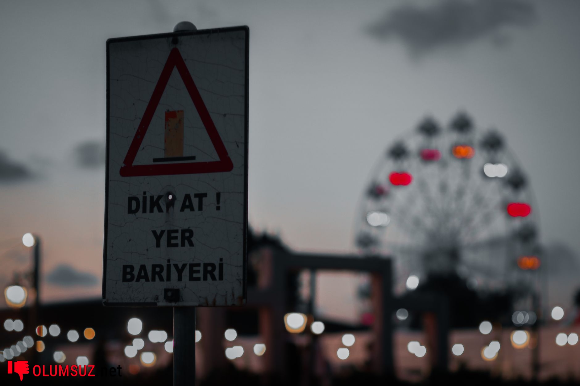 Dilin üzerinde yara ve şişlik, tıbbi kontrol ihtiyacı