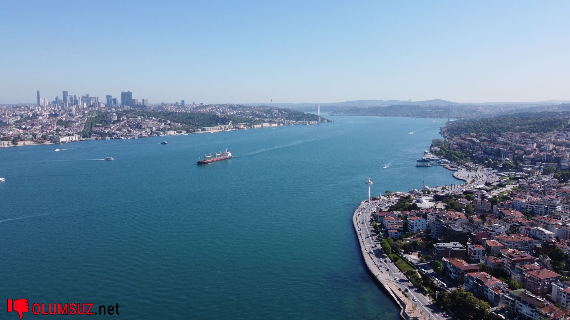Soğuk su bardak yakın plan, sağlık uyarısı simgesi